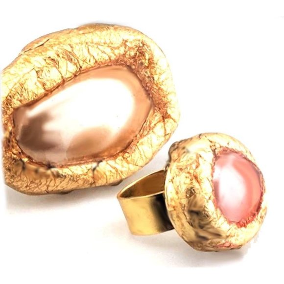 Sugar Gay Isber Jewelry Handmade Massive Sculptural Pearl Cocktail Ring Handmade - Picture 2 of 2